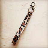 Load image into Gallery viewer, Embossed Leather Key Chain Strap Leopard